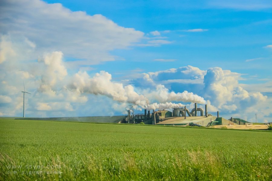 臭氧，位置不同，角色不同